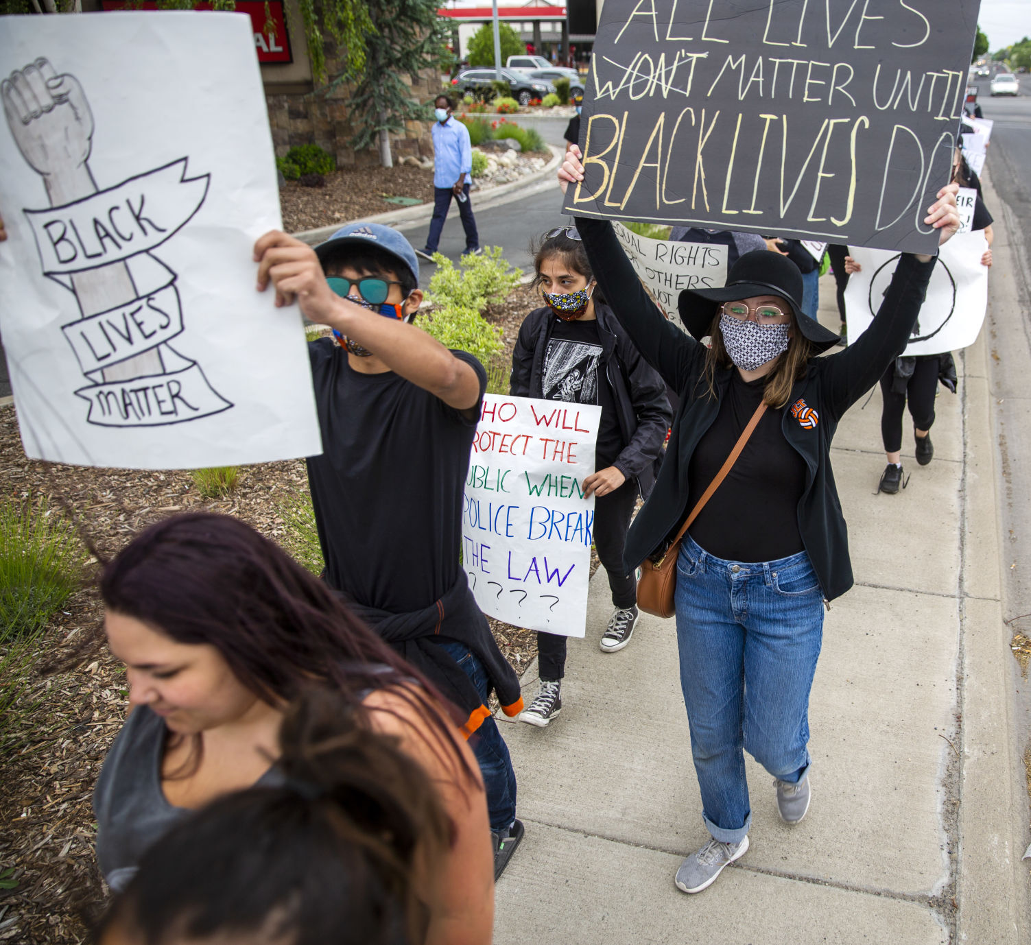 Citizens gather to protest police brutality